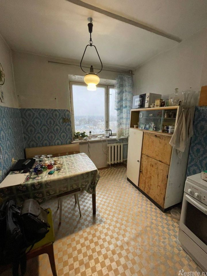 Продажа 2-комн квартиры на вторичном рынке Серпухов, улица Ворошилова,  д. 117