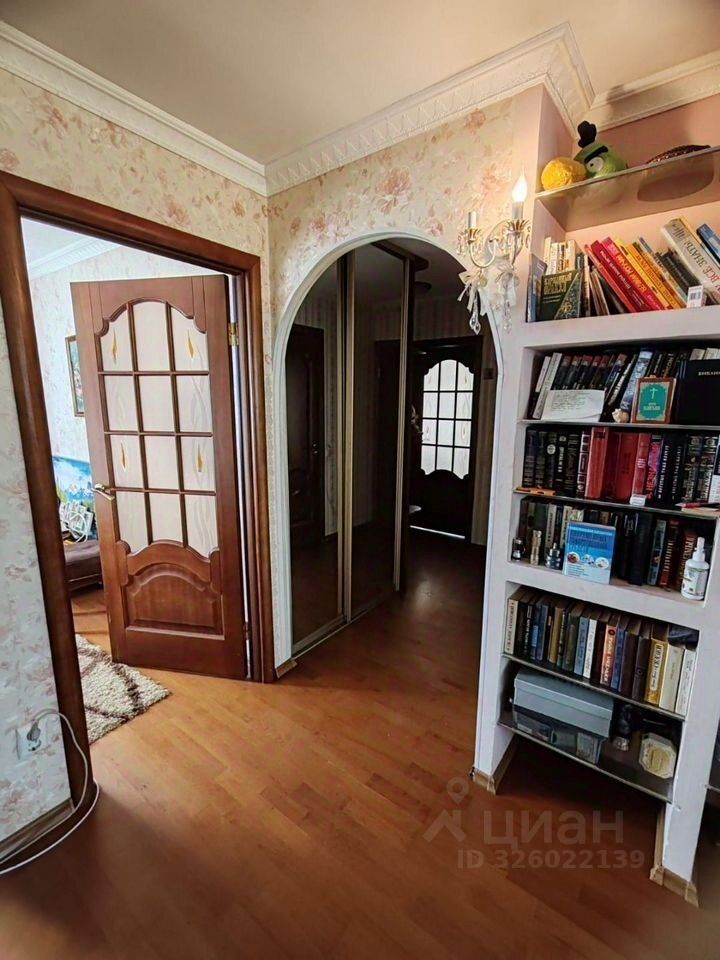 Продажа 4-комн квартиры на вторичном рынке д. Пудомяги, 1