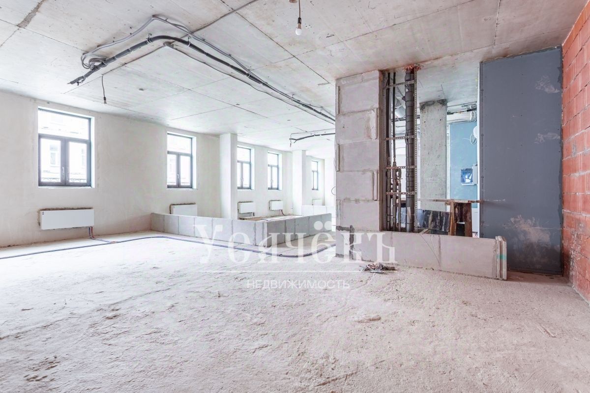 Продажа 3-комн квартиры на вторичном рынке Большая Никитская улица, 17С1