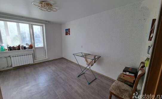 Продажа 4-комн квартиры на вторичном рынке Шлиссельбургский пр-кт,  д. 8,  к. 1