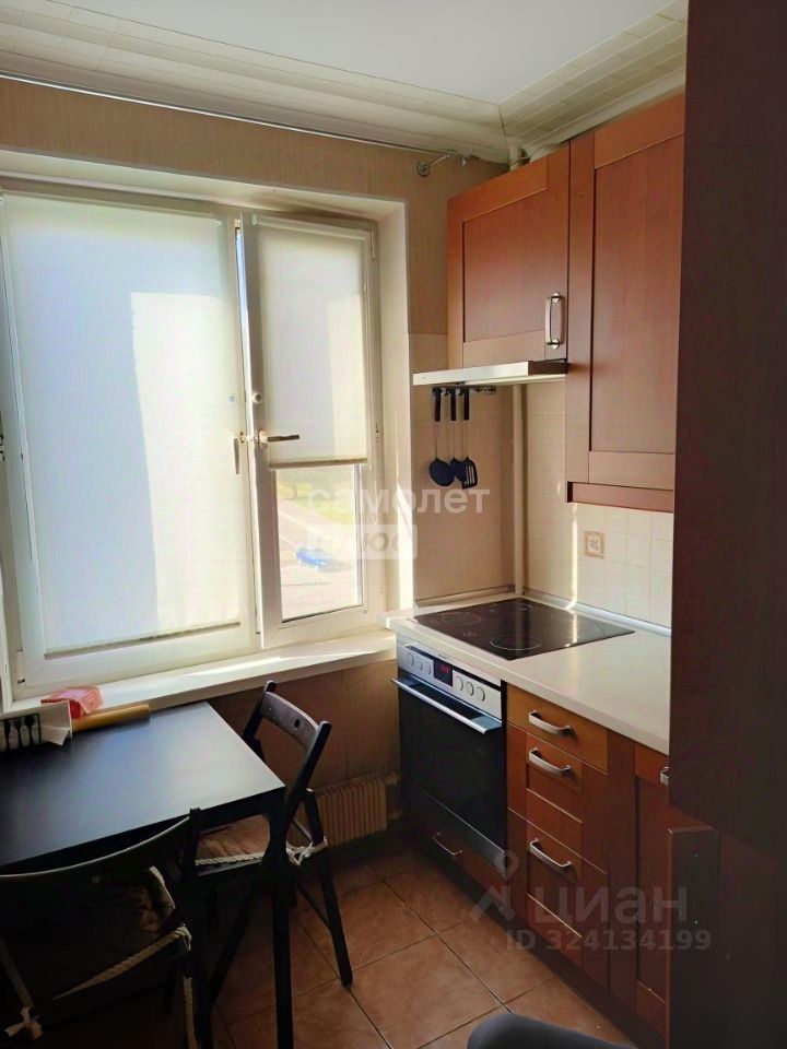 Продажа 2-комн квартиры на вторичном рынке улица Цюрупы, 15К3