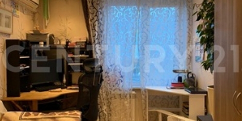 2-комн квартира Плющева ул,  д. 18к2