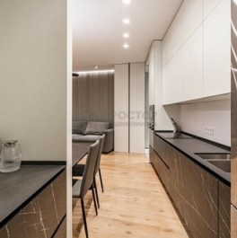 Продажа 2-комн квартиры на вторичном рынке улица Адмирала Макарова,  д. 6А