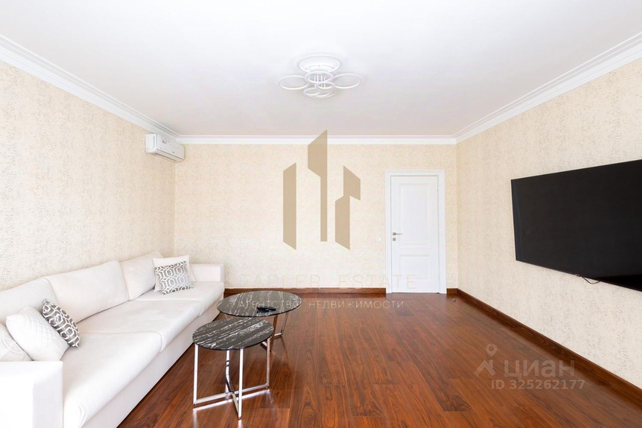 Продажа 3-комн квартиры на вторичном рынке Новоивановское пгт, шоссе Можайское, 52