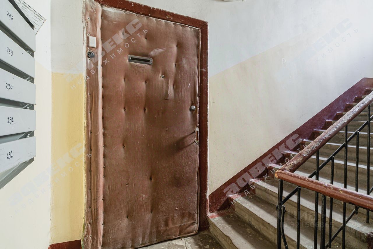 Продажа 2-комн квартиры на вторичном рынке 21-я Васильевского острова линия, 16к6