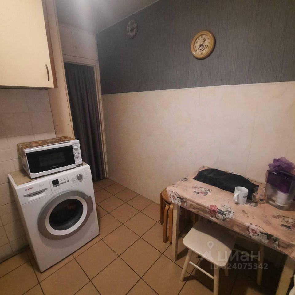 Продажа 2-комн квартиры на вторичном рынке улица Медиков, 15