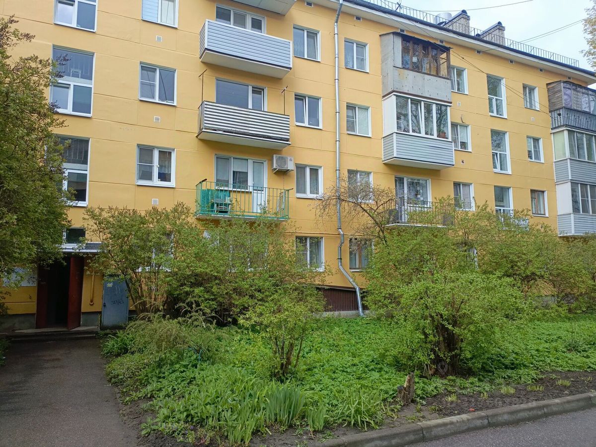 Продажа 1-комн квартиры на вторичном рынке Гатчина, улица Лейтенанта Шмидта, 10