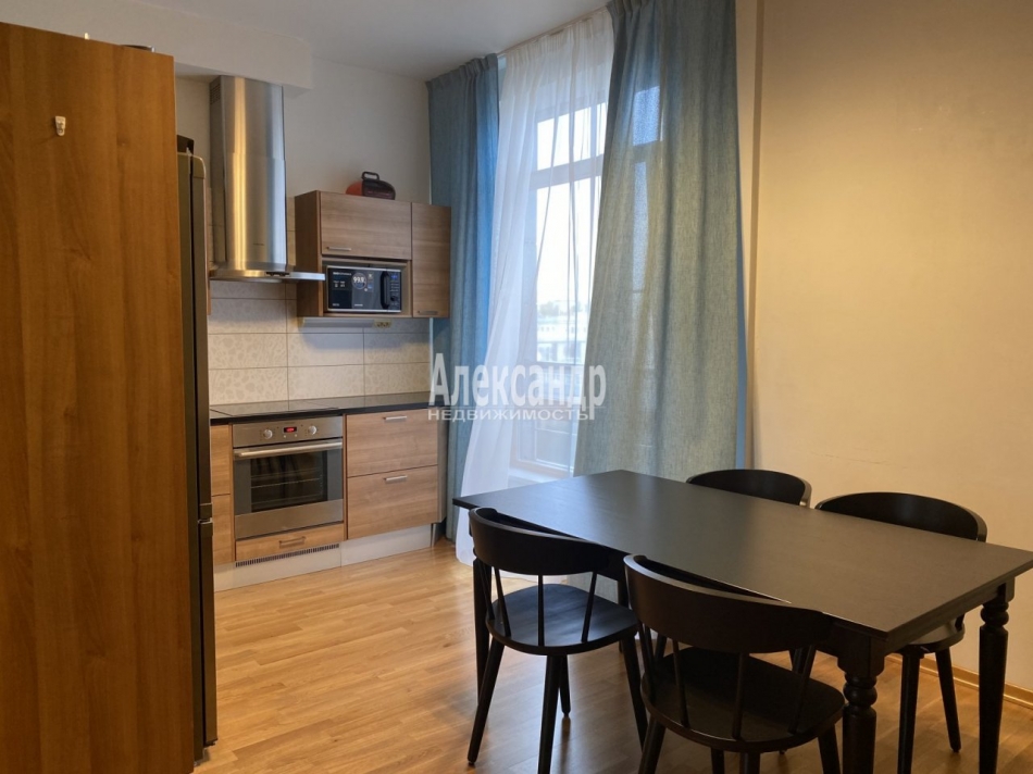 Продажа 3-комн квартиры на вторичном рынке Графтио ул. ,  д. 5