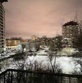 Продажа 2-комн квартиры на вторичном рынке Краснопутиловская улица,  д. 74