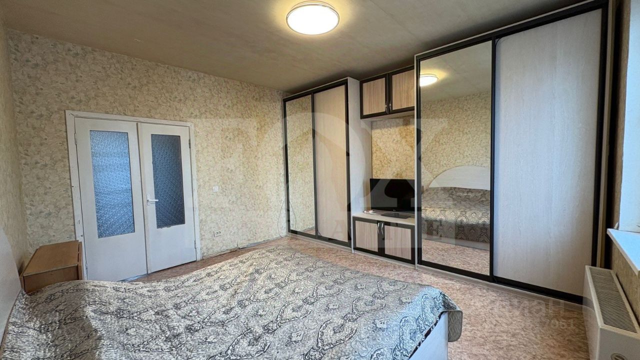 Аренда 2-комн квартиры на вторичном рынке проспект Защитников Москвы, 1