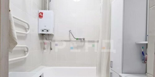 3-комн квартира улица Варвары Петровой,  д. 3