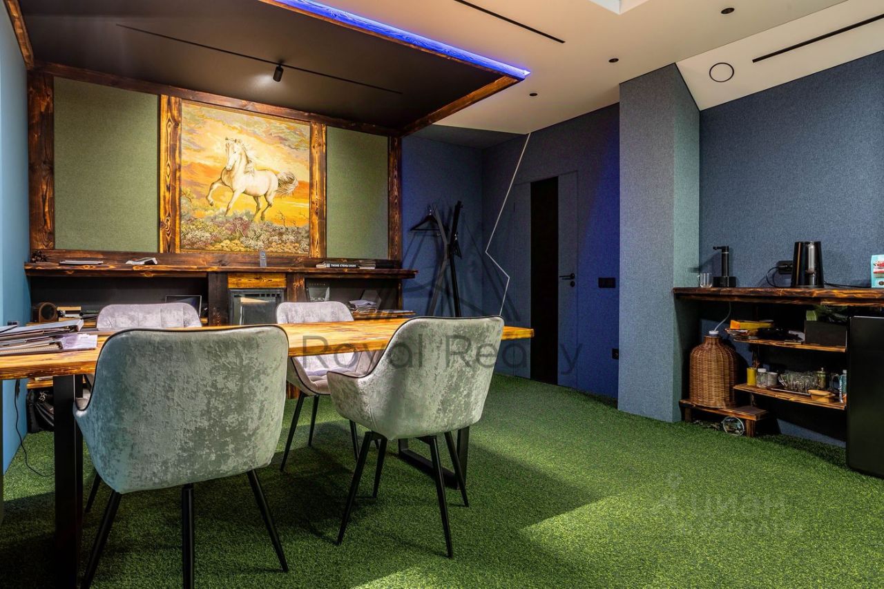 Продажа 2-комн квартиры на вторичном рынке бульвар Александра Грина, 1