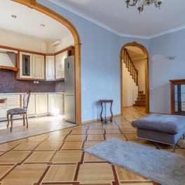 Продажа 4-комн квартиры на вторичном рынке набережная Мартынова,  д. 16