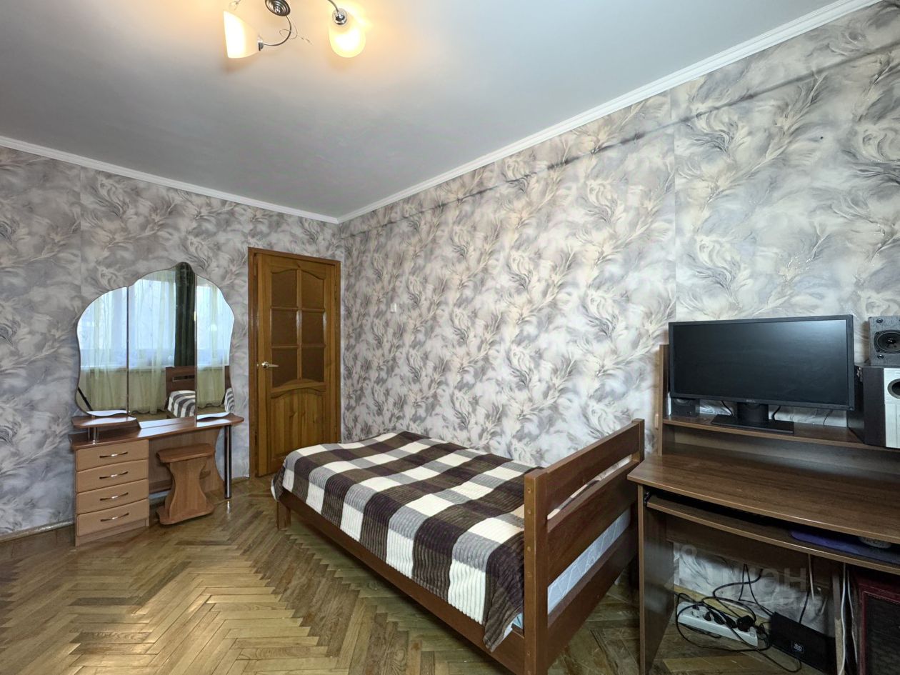 Продажа 2-комн квартиры на вторичном рынке Северный проспект, 89К1