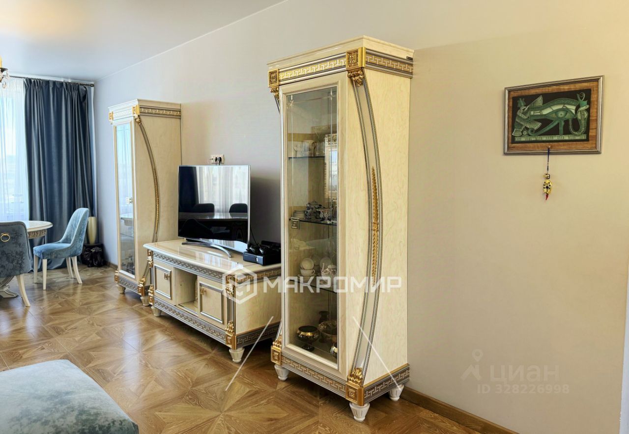 Продажа 3-комн квартиры на вторичном рынке улица Ворошилова, 25к1
