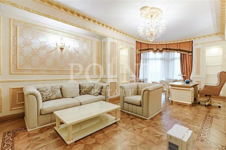 Продажа 4-комн квартиры на вторичном рынке переулок Хилков, 1