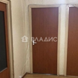Продажа 3-комн квартиры на вторичном рынке улица Брусилова,  д. 15
