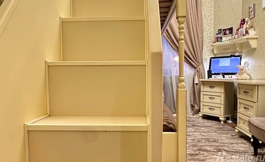 Продажа 2-комн квартиры на вторичном рынке Мытнинская улица,  д. 9