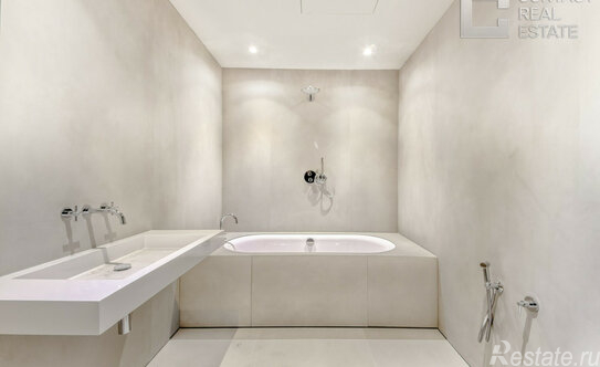 Продажа 2-комн квартиры на вторичном рынке ул Садовническая,  д. 82,  к. 11