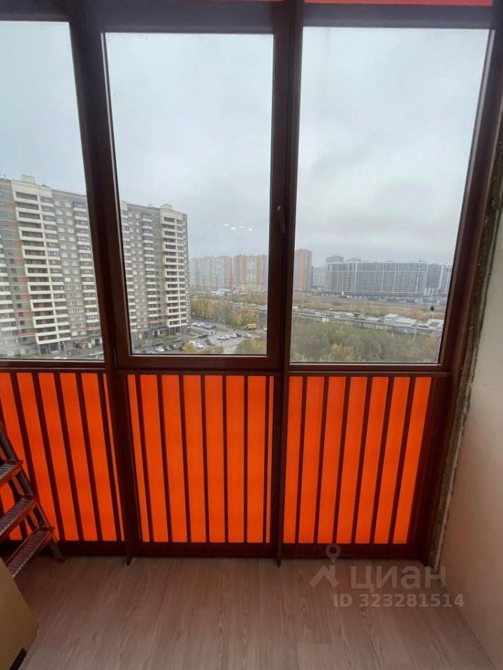 Аренда 3-комн квартиры на вторичном рынке Мурино, улица Шоссе в Лаврики, 78к3