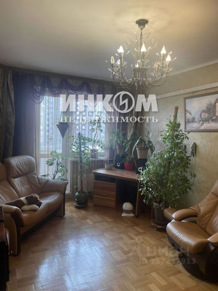 Продажа 4-комн квартиры на вторичном рынке Варшавское шоссе, 108К1