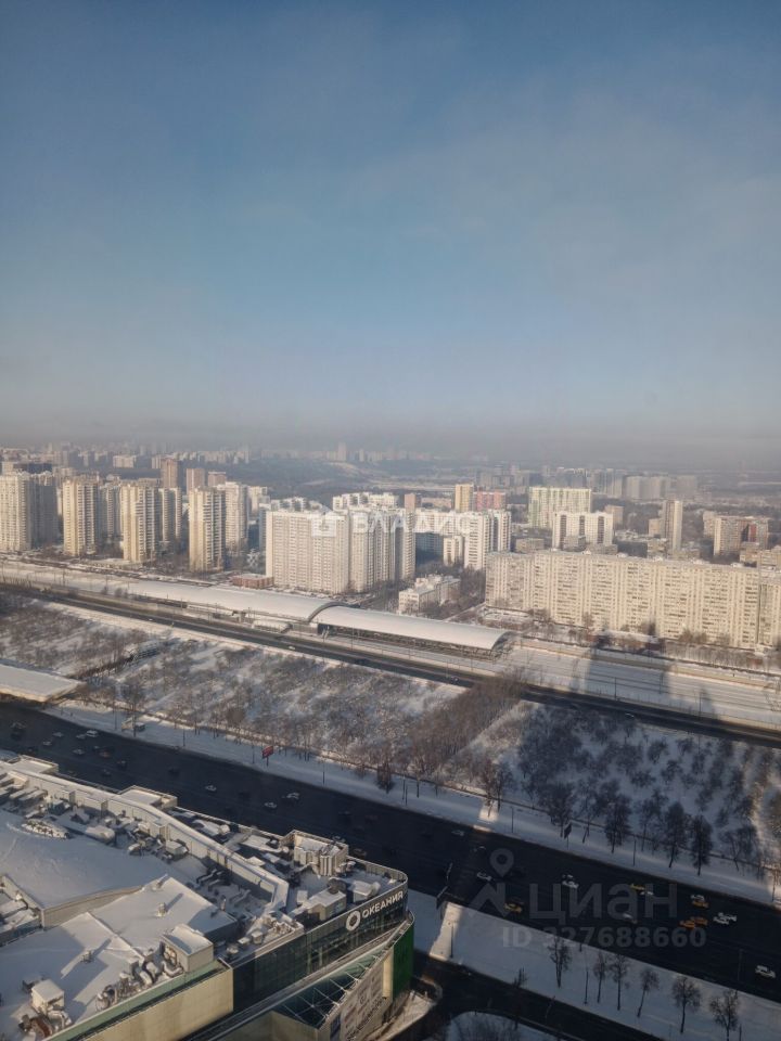 Продажа 4-комн квартиры на вторичном рынке Давыдковская улица, 3