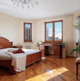 Продажа 4-комн квартиры на вторичном рынке Мытищи, ул Юбилейная,  д. 39,  к. 2