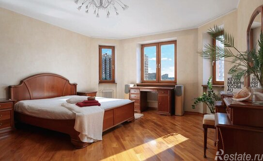 Продажа 4-комн квартиры на вторичном рынке Мытищи, ул Юбилейная,  д. 39,  к. 2