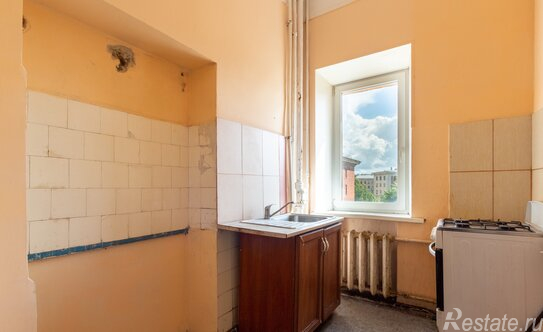 Продажа 2-комн квартиры на вторичном рынке Бассейная улица,  д. 41