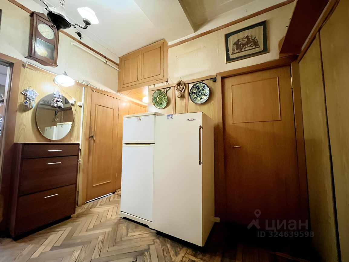 Продажа 4-комн квартиры на вторичном рынке переулок Сивцев Вражек, 15/25