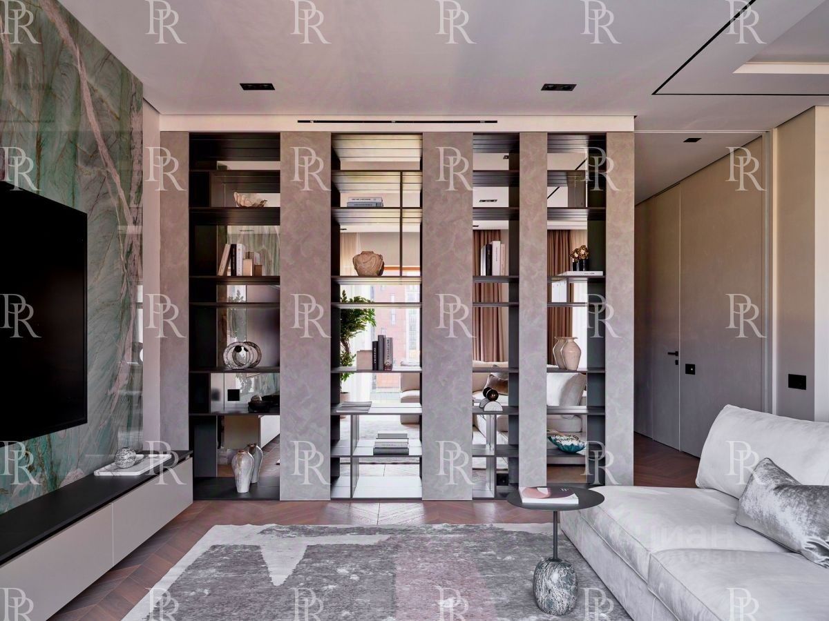 Продажа 3-комн квартиры на вторичном рынке улица Усачева, 13