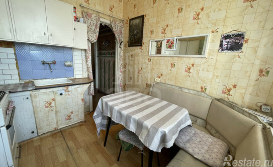 Продажа 2-комн квартиры на вторичном рынке набережная Адмирала Лазарева,  д. 20