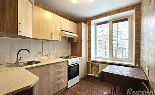 Продажа 3-комн квартиры на вторичном рынке Ириновский пр-кт