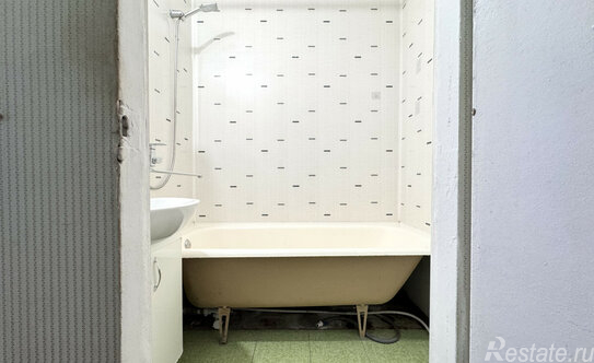 Продажа 1-комн квартиры на вторичном рынке улица Маршала Новикова,  д. 2 к1