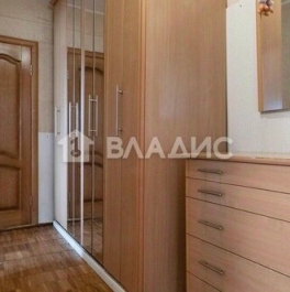 Продажа 2-комн квартиры на вторичном рынке улица Яблочкова,  д. 43Б