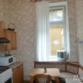 Продажа 2-комн квартиры на вторичном рынке Почтамтская ул ,  д. 11