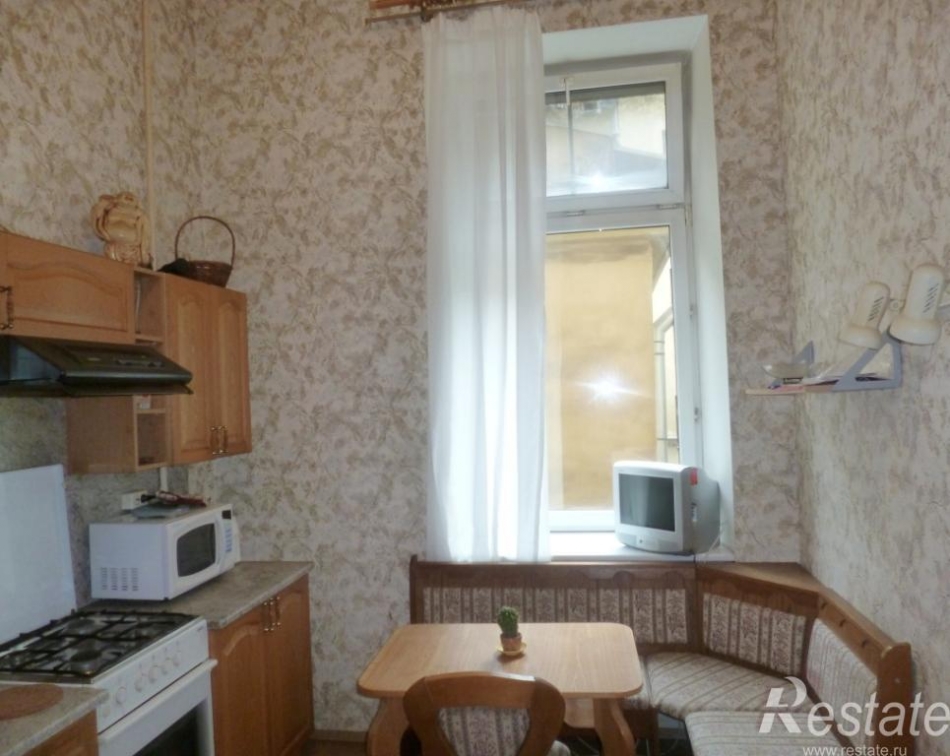 Продажа 2-комн квартиры на вторичном рынке Почтамтская ул ,  д. 11