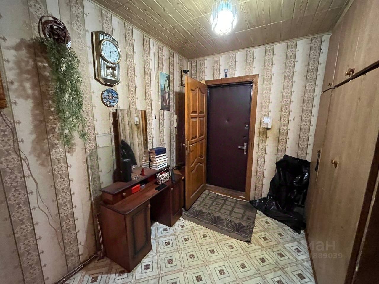 Продажа 2-комн квартиры на вторичном рынке Новлянский мкр, улица Новлянская, 16/2