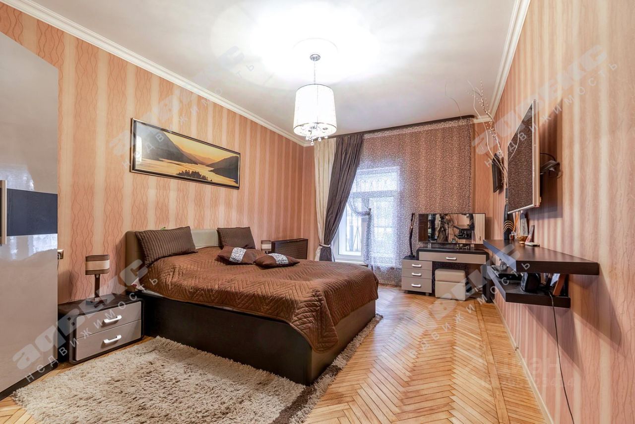 Продажа 3-комн квартиры на вторичном рынке Большой Сампсониевский проспект, 108