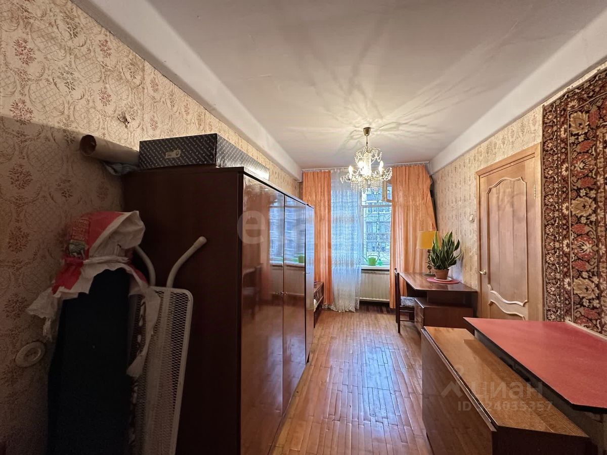 Продажа 2-комн квартиры на вторичном рынке Бухарестская улица, 31К2