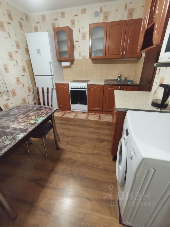 Аренда 2-комн квартиры на вторичном рынке Дзержинский, улица Шама, 10