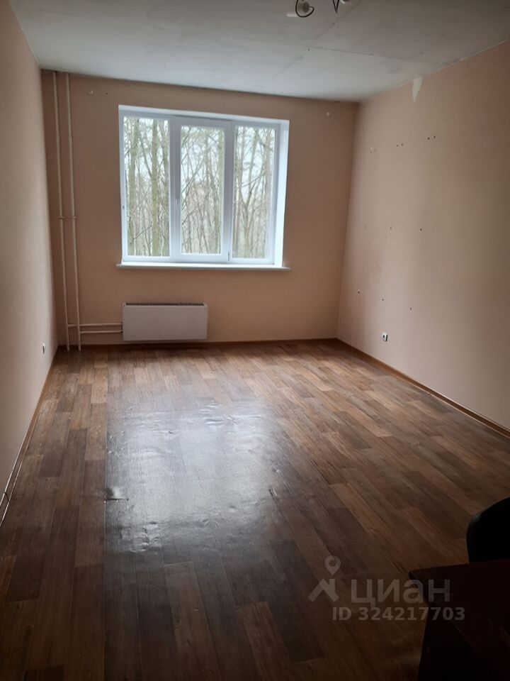 Продажа 2-комн квартиры на вторичном рынке пос. Дубовая Роща, улица Октябрьская, 11