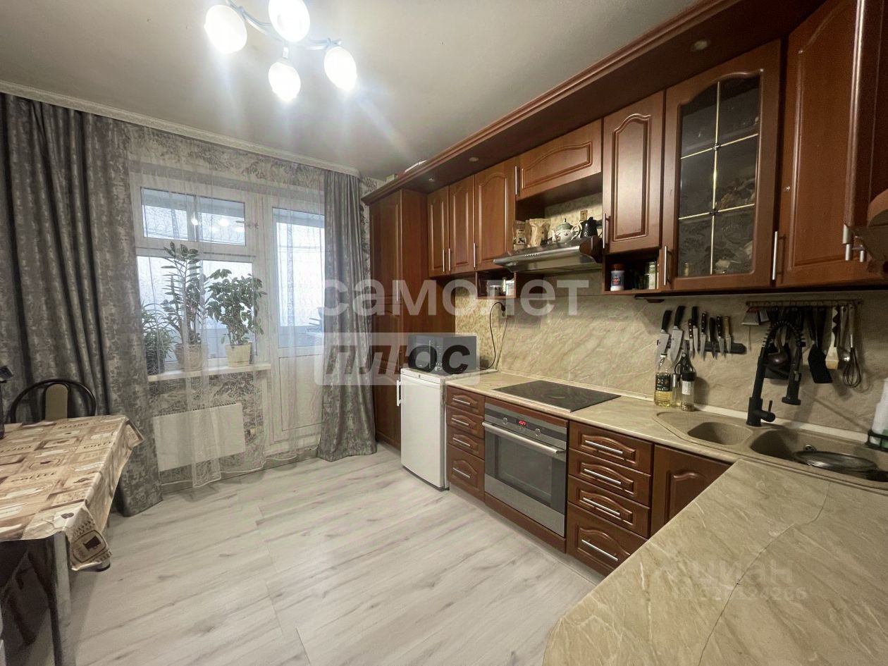 Продажа 4-комн квартиры на вторичном рынке Долгопрудный, Дирижабельная улица,  д. 11