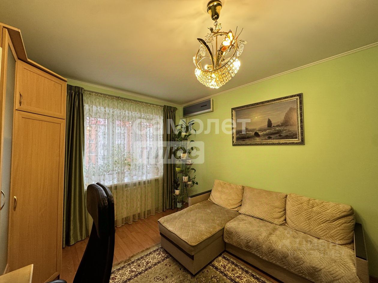 Продажа 2-комн квартиры на вторичном рынке Красково пгт, улица Чехова, 13/2