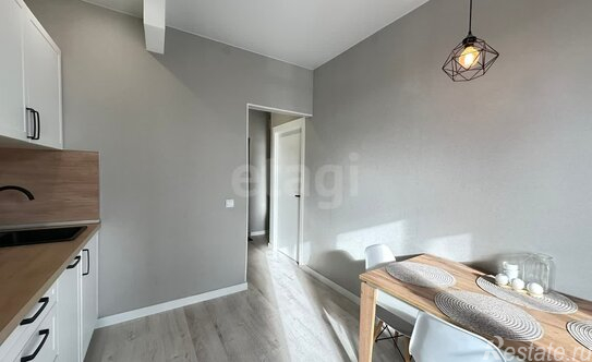 Продажа 1-комн квартиры на вторичном рынке проспект Авиаконструкторов,  д. 61