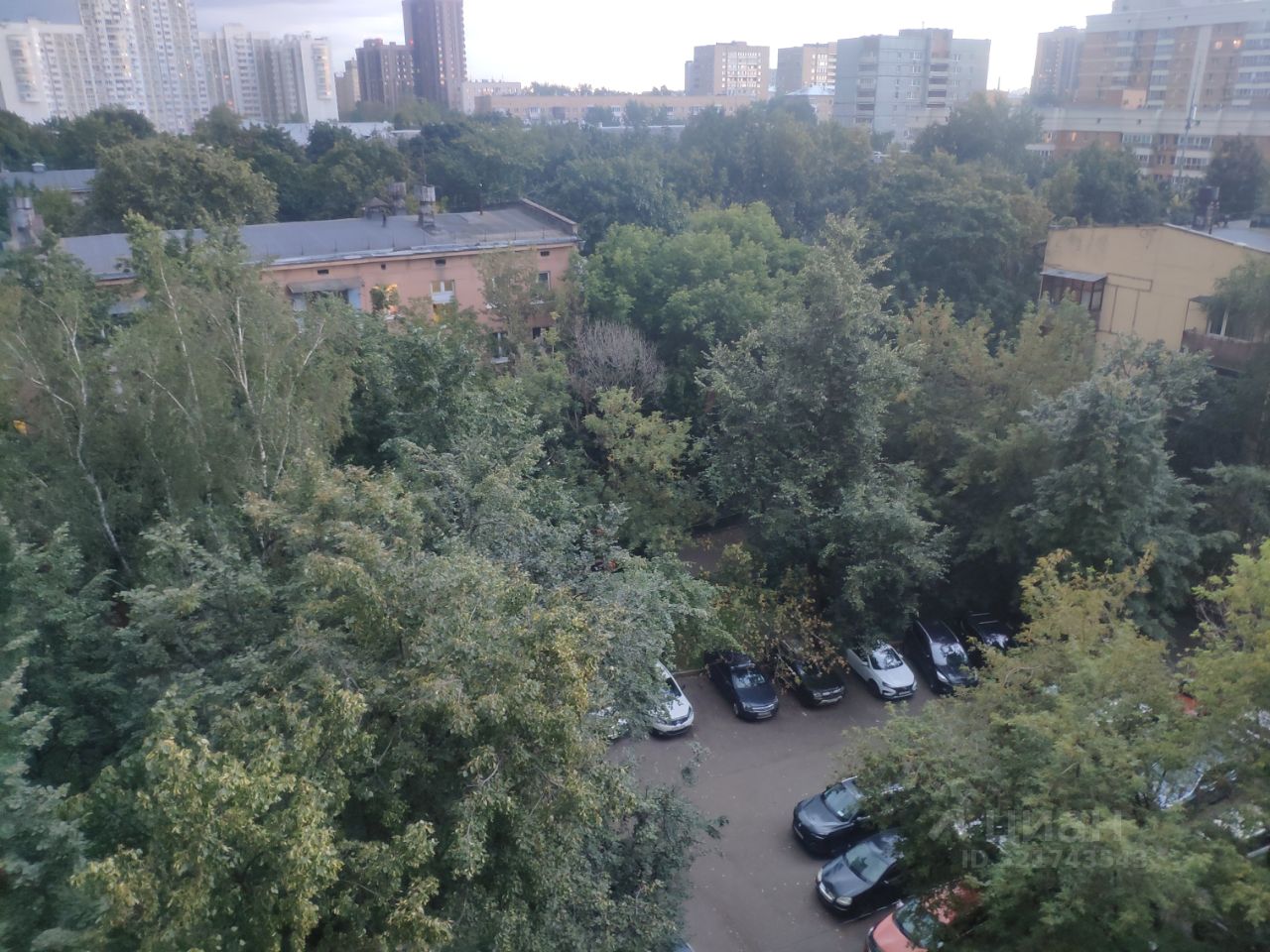 Продажа 2-комн квартиры на вторичном рынке улица Буракова, 5К2