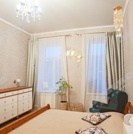 Продажа 3-комн квартиры на вторичном рынке Зверинская улица,  д. 42