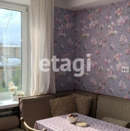 Продажа 3-комн квартиры на вторичном рынке Карташихина улица,  д. 19