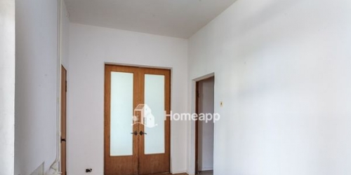 3-комн квартира 3-я Бебеля ул,  д. 3