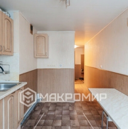 Продажа 2-комн квартиры на вторичном рынке Ленская улица,  д. 13